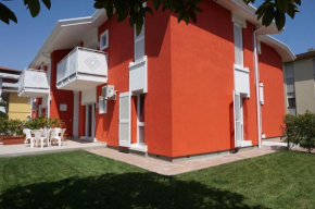Relaxing holidays by the beach - flat with garden Porto Santa Margherita